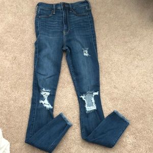 NWOT HOLLISTER JEANS HIGH RISE